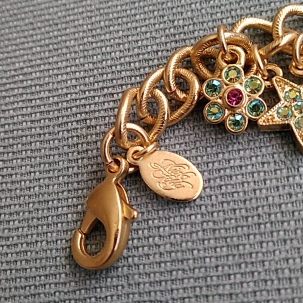 KIRK'S FOLLY CHRISTMAS π BRACELET - Picture 5 of 8